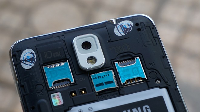 الجالكسى نوت 5 بشريحتين يدعم منفذ بطاقة microSD