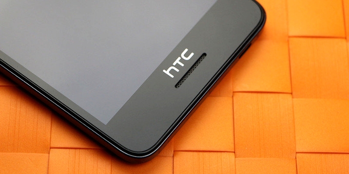 رصد المواصفات والصور الحية لهاتف HTC Desire 728