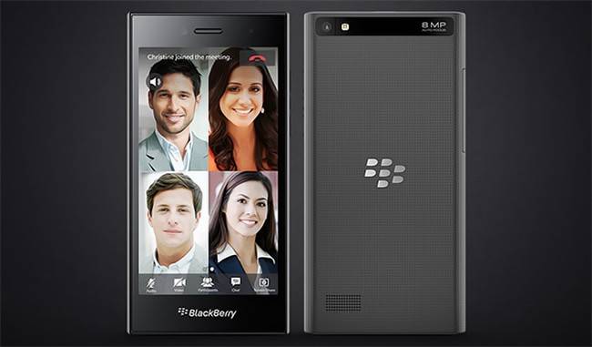 سعر هاتف blackberry leap ما يعادل 335 دولار أمريكي