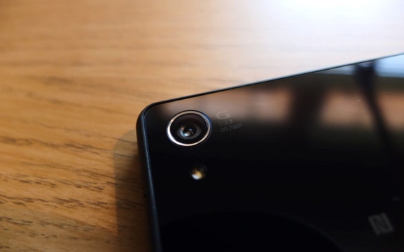 Xperia Z4 يحمل كامير خلفية قادرة علي إلتقاط مقطع فيديو بوضوح 4K