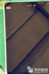 مواصفات هاتف xiaomi mi4i سعر رخيص - تصميم من البلاستيك
