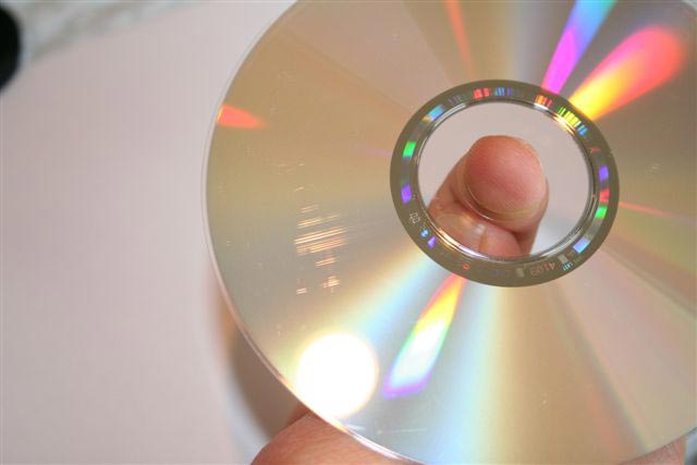 كيفية اصلاح الاسطوانات التالفة بالتفصيل fix scratched dvd